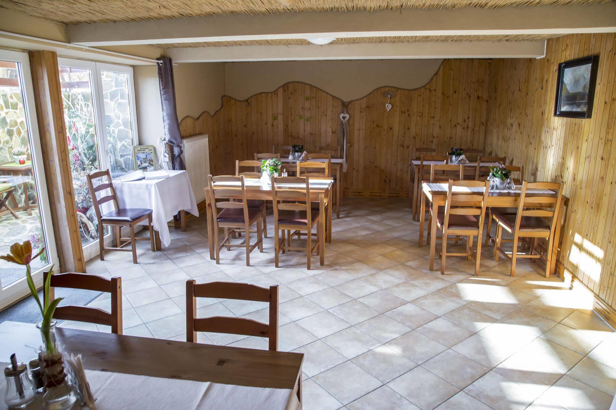 Wellness Penzion Vila Mery Πόπραντ Εξωτερικό φωτογραφία