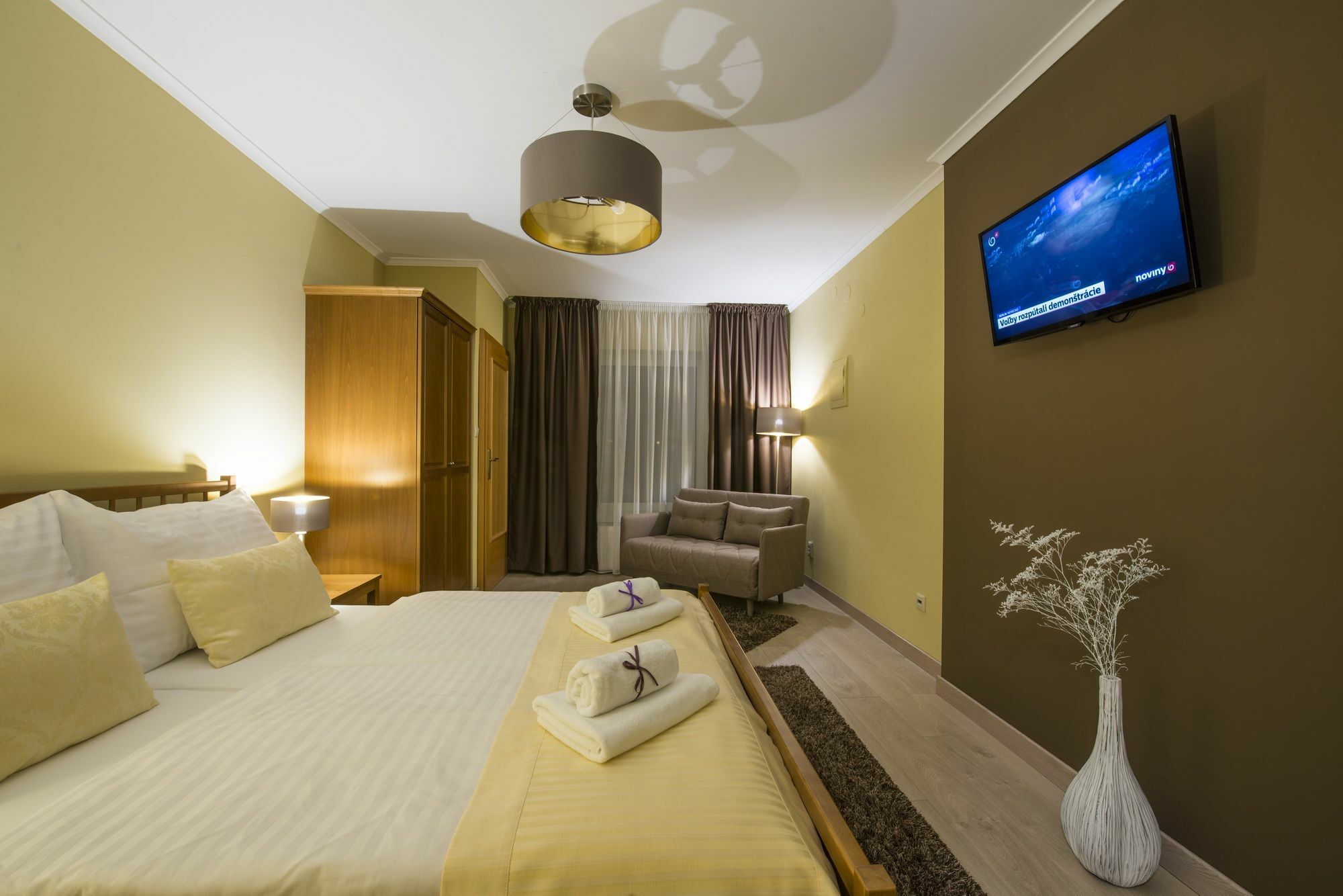 Wellness Penzion Vila Mery Πόπραντ Εξωτερικό φωτογραφία