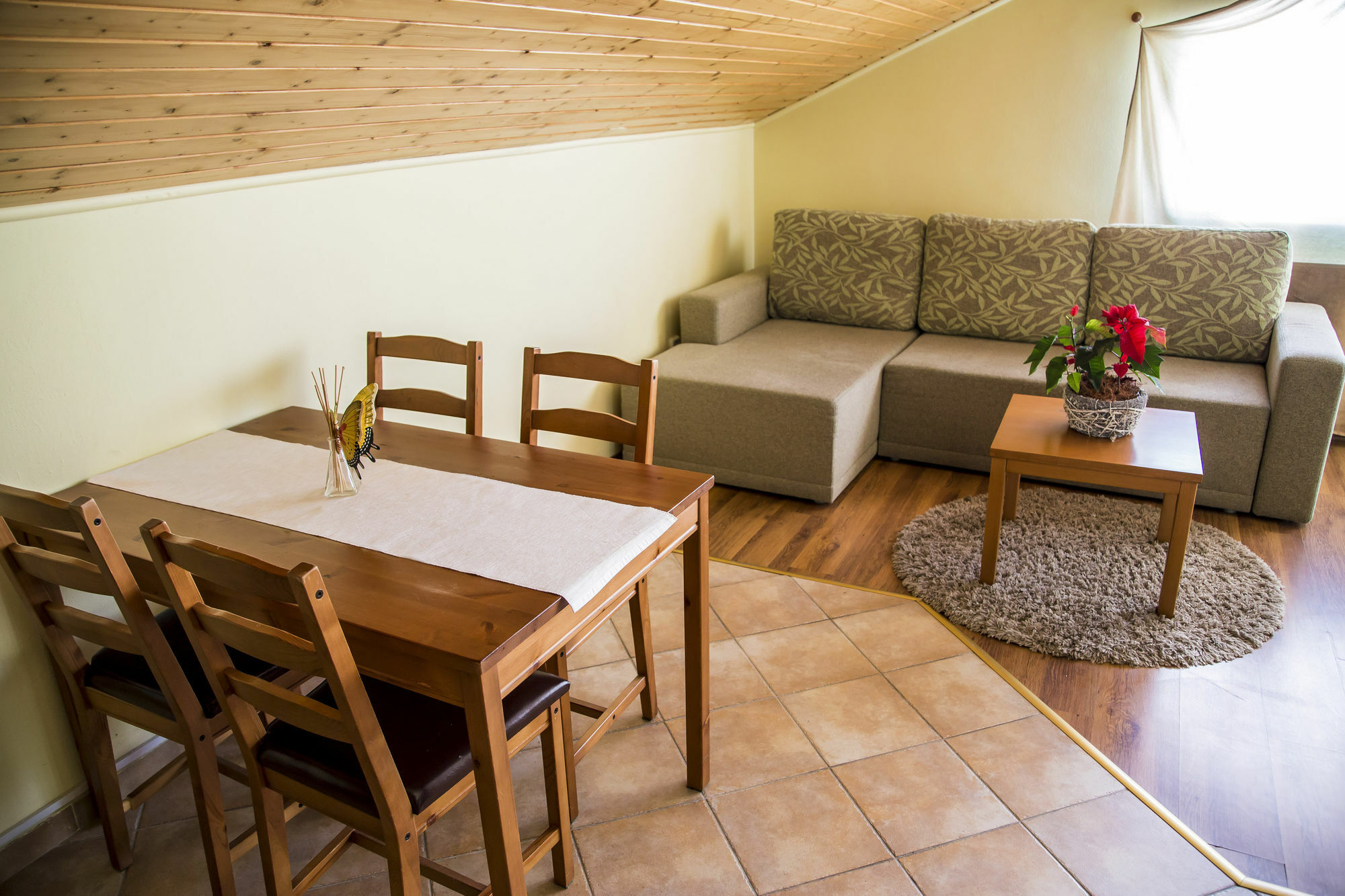 Wellness Penzion Vila Mery Πόπραντ Εξωτερικό φωτογραφία